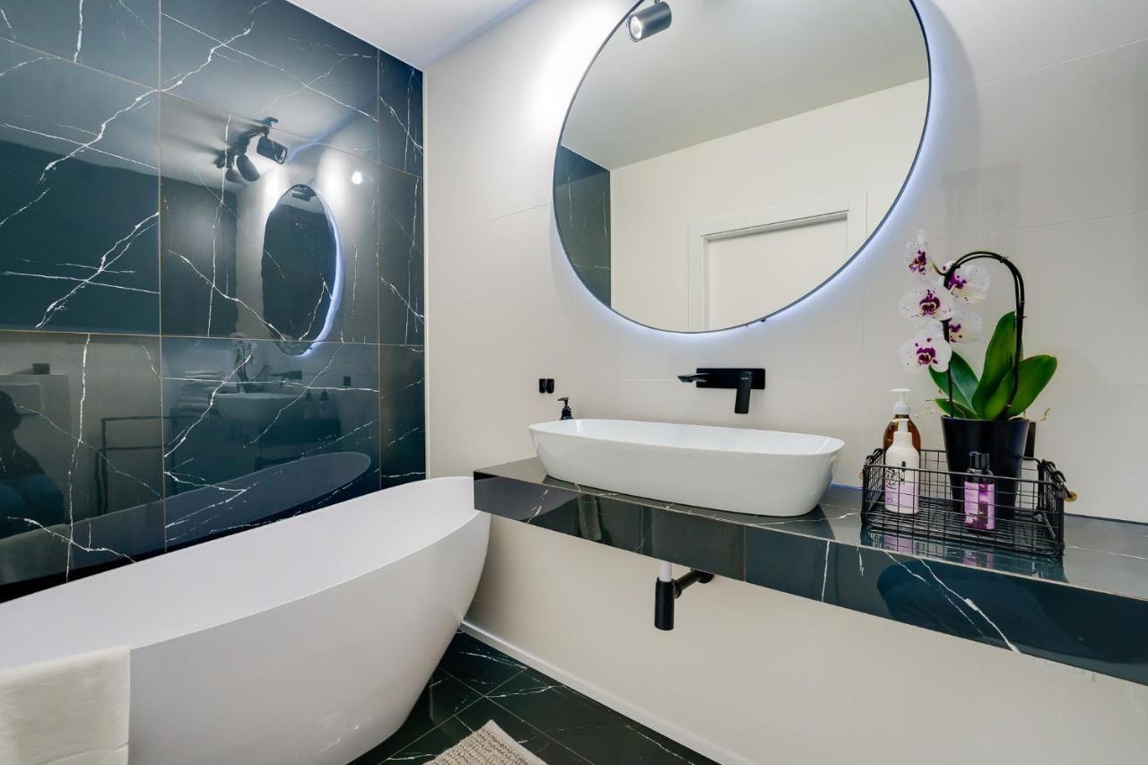 Apartament Deluxe Black Orchid Baltic Concept Dźwirzyno Exterior foto
